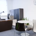 Solarna markiza zaciemniająca Velux - idealne rozwiązanie dla Twojego wnętrza Markizy na okna dachowe Velux – funkcjonalność i estetyka w jednym